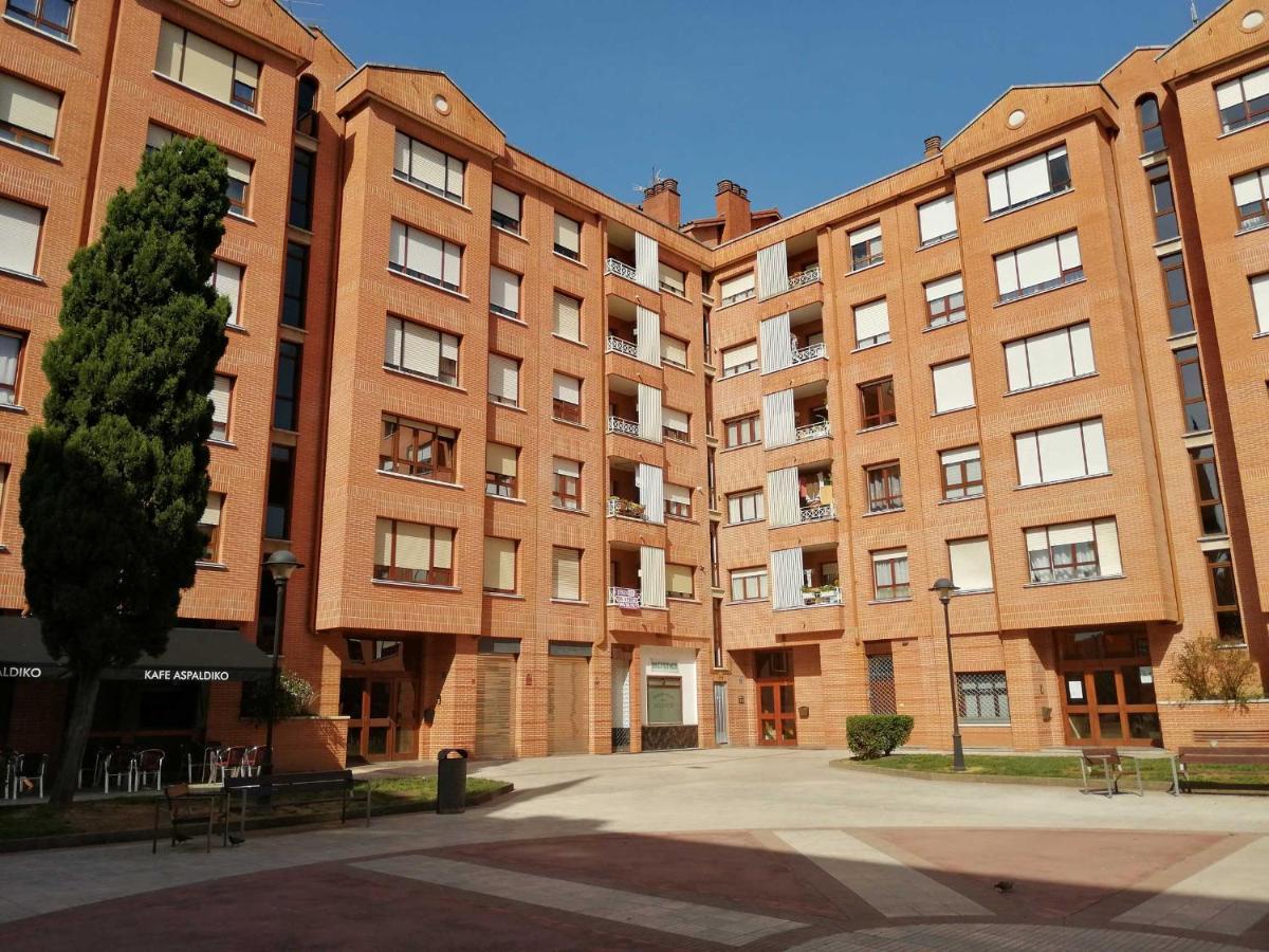Andramari Tourist Home Parking& Wifi Amorebieta-Etxano Eksteriør bilde