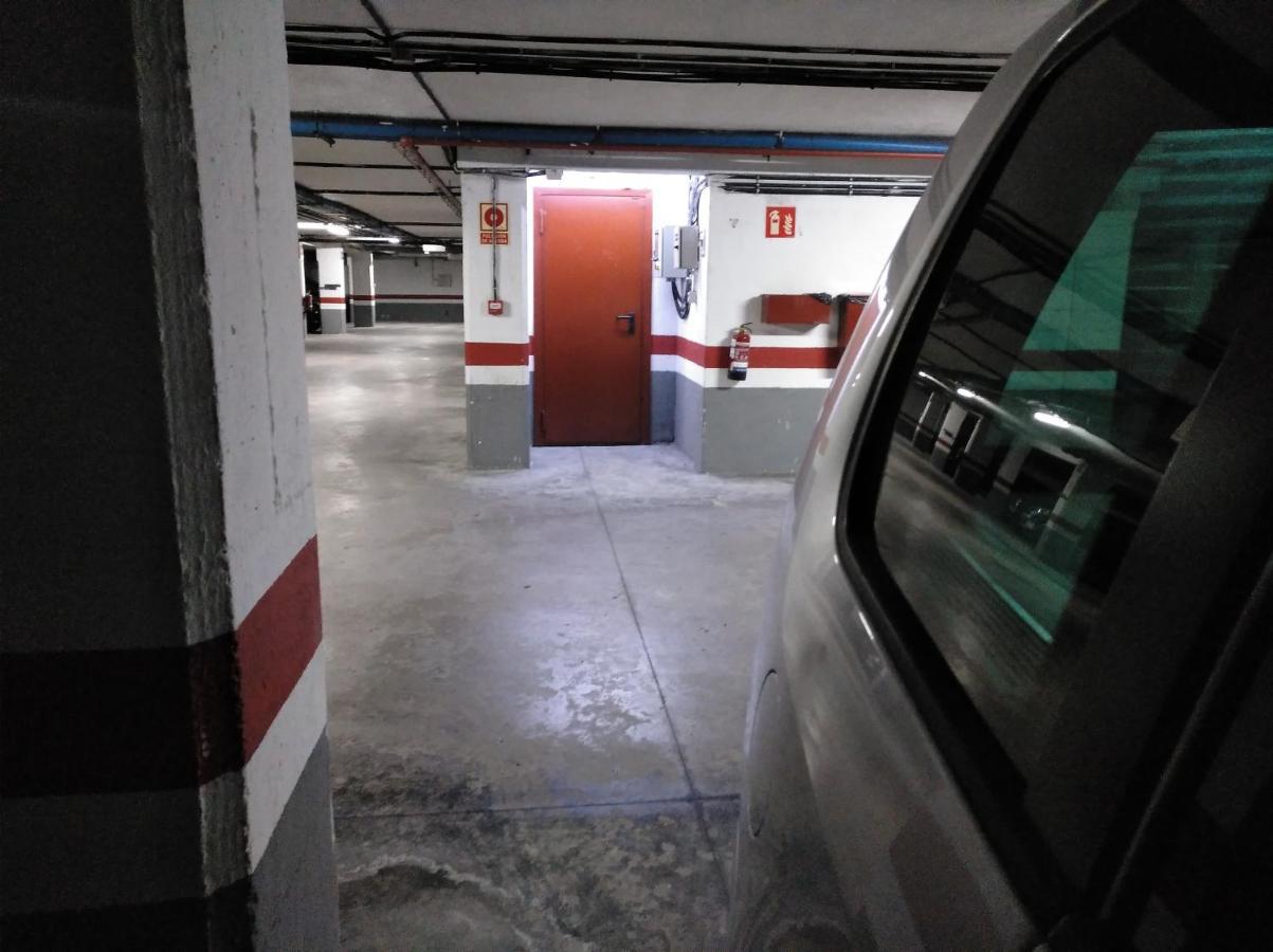 Andramari Tourist Home Parking& Wifi Amorebieta-Etxano Eksteriør bilde